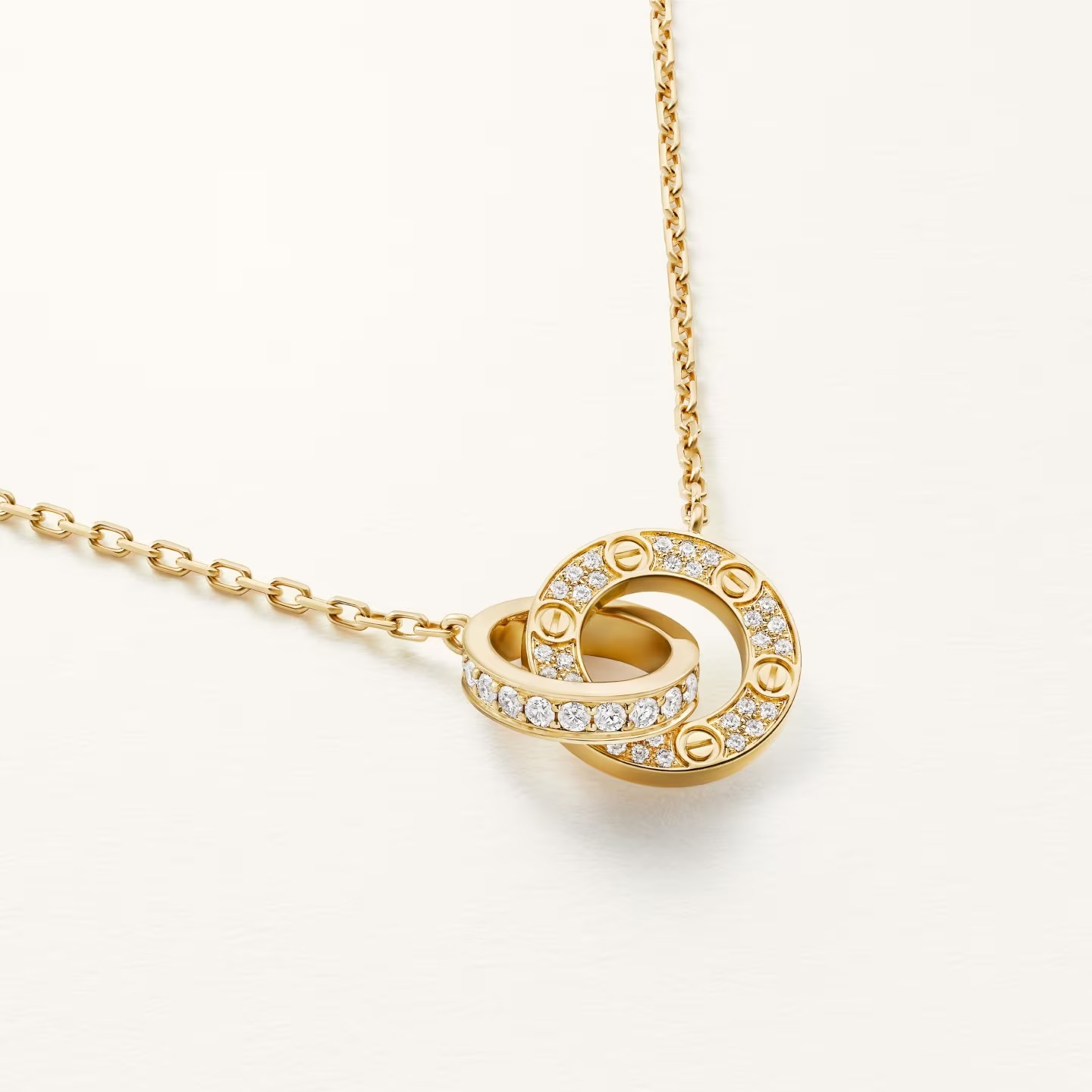 PENDENTIF LOVE, PAVÉ OR JAUNE