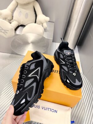 Louis Vuitton - Sneakers running - Noir monogramme