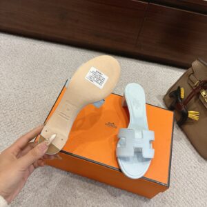 Hermès - Sandales plates - Bleu clair logo H