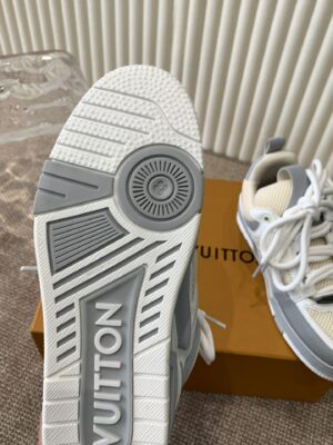 Louis Vuitton - Sneakers running volumineuses - Gris clair et blanc