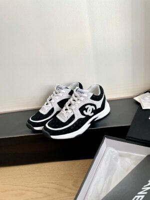 Chanel - Sneakers basse - Noir et blanc
