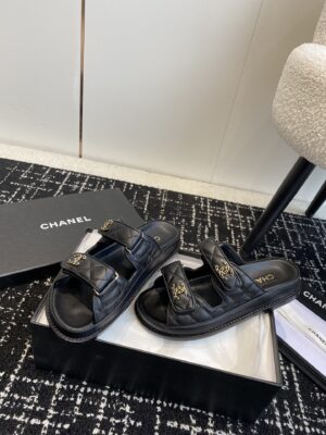 Chanel - Mules plates - Noir cuir logo CC