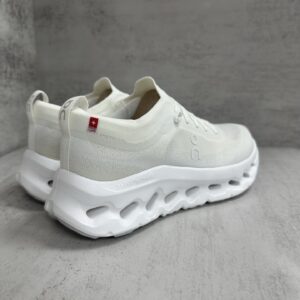 On Running - Sneakers running - Blanc neige