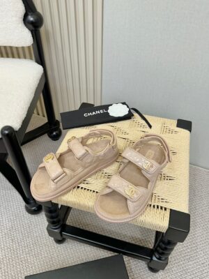 Chanel - Sandales plates - Beige logo CC