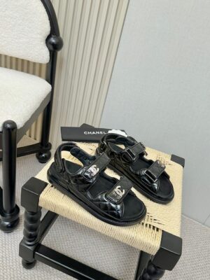 Chanel - Sandales plates - Noir logo CC