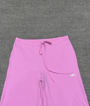 Alo - Pantalon sport coupe large - Rose