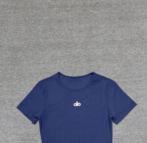 Alo - T-shirt ajusté logo brodé - Bleu denim