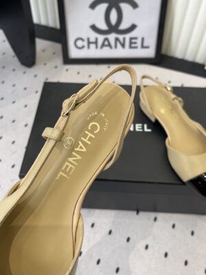 Chanel - Escarpins slingback - Beige et noir