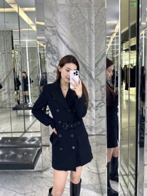 Yves Saint Laurent - Robe blazer ceinturée - Noir