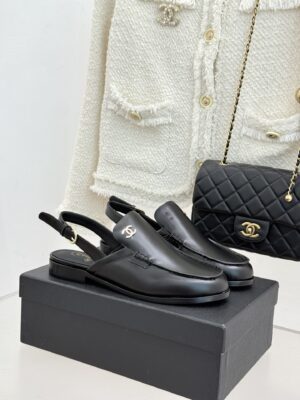 Chanel - Mules plates - Noir cuir