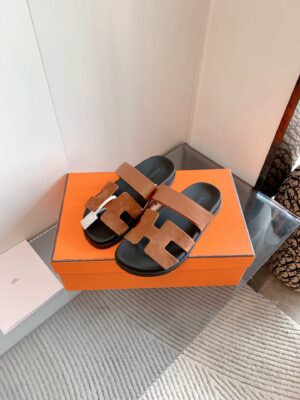 Hermès - Sandales plates - Cuir camel