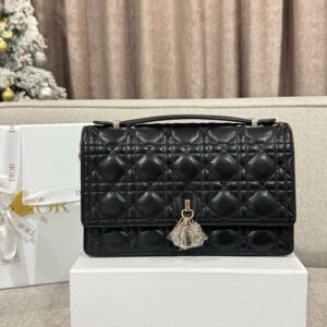 Dior - Sac à bandoulière - Noir matelassé avec breloque