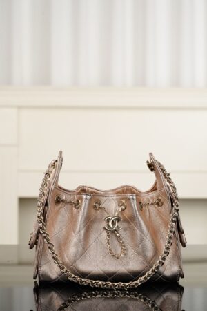 Chanel - Sac hobo - Beige rosé matelassé